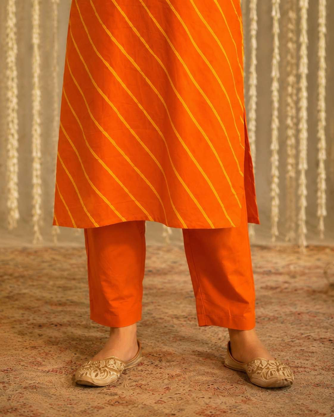 Kesari Adaa Leheriya Cotton Kurta Pant Set