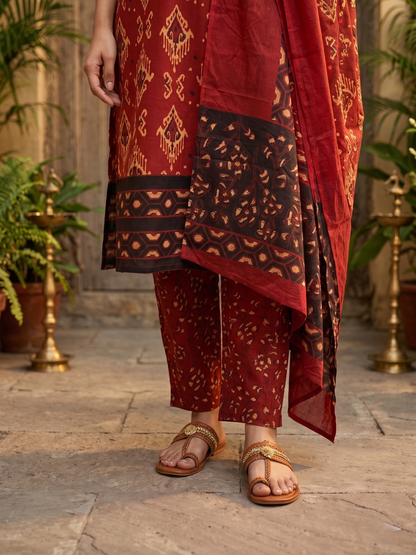Heritage Red Ikat Pure Cotton Dupatta Set