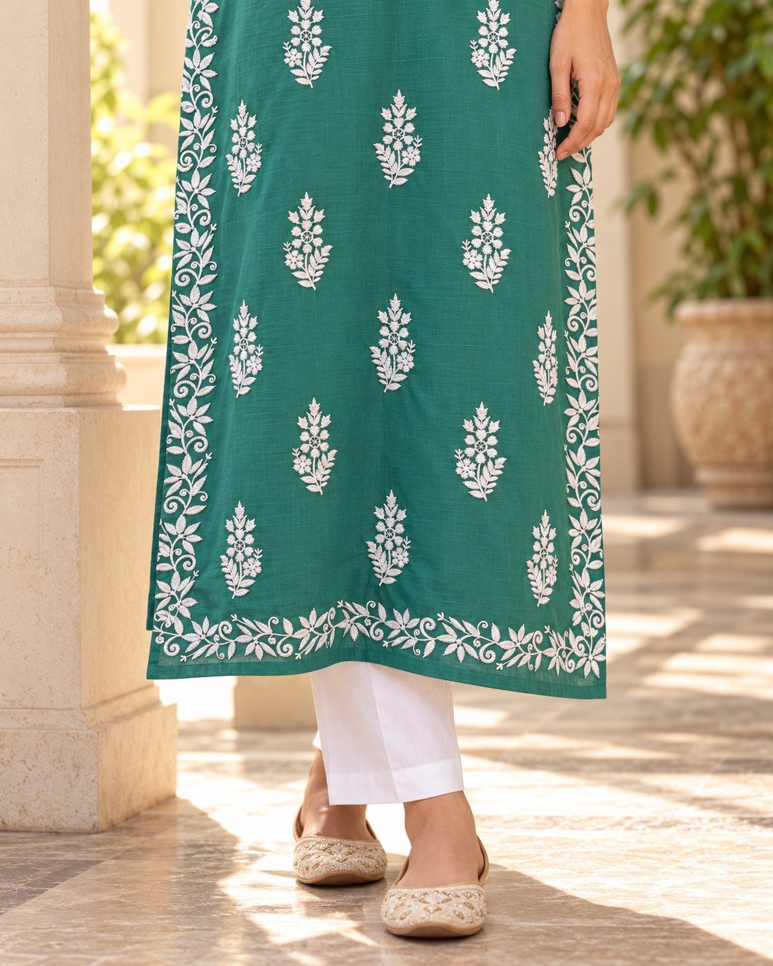 Jade Green Embroidered Cotton Kurta – Embroidered hem and lower motif details