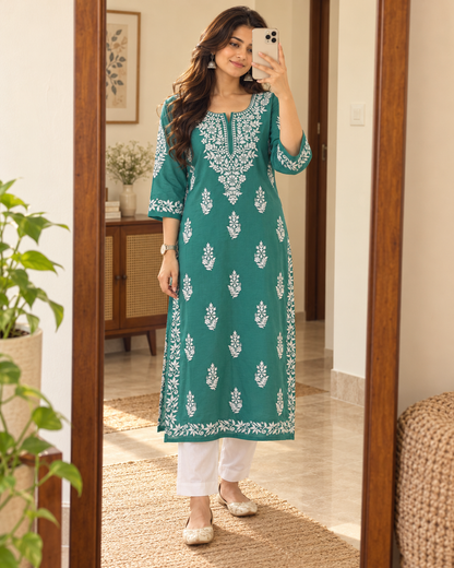 Jade Green Embroidered Cotton Kurta – Mirror selfie UGC style