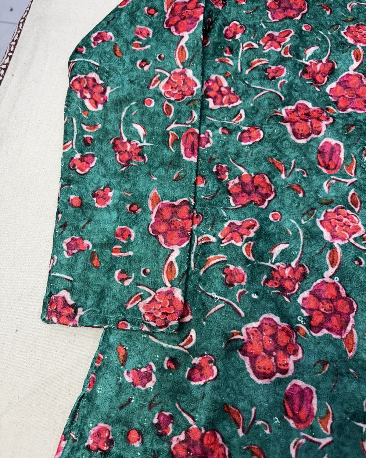 KUMORI Peacock Floral Sequins Kurta Pyjama Set – original sleeve close-up